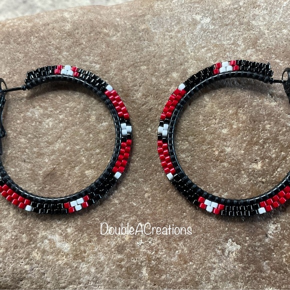Red Black and White Beaded 1 1/4” Hoops, New, Handmade by Me - Picture 5 of 6